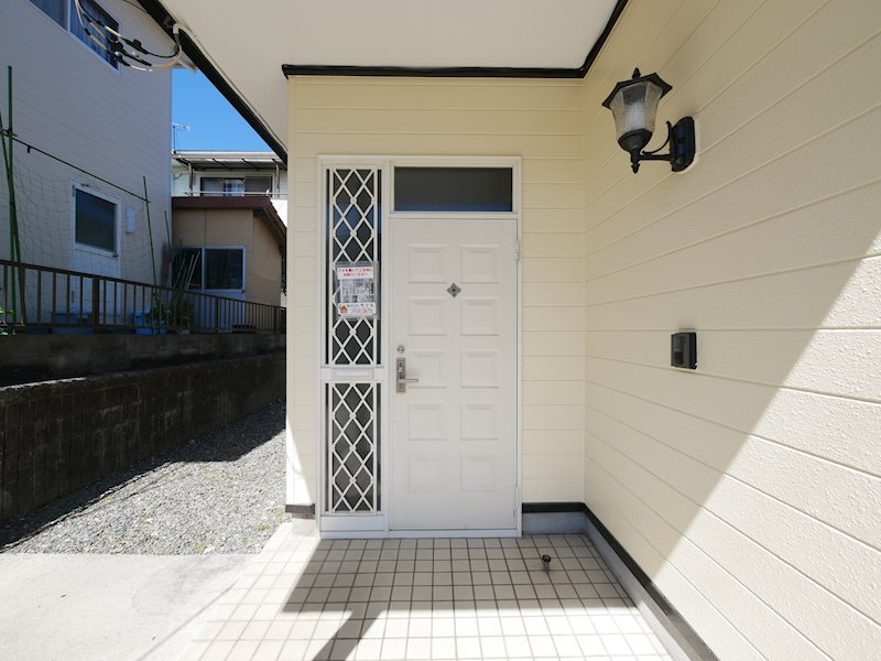 かみあい町２丁目３６番１５４ 現地写真（玄関）