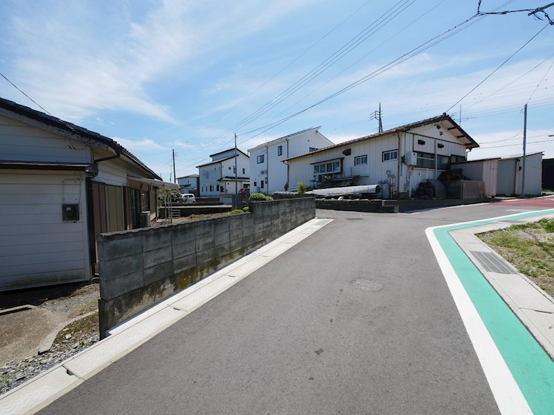 東大沼町３丁目２３１番１ 現地写真（前面道路含む現地写真）