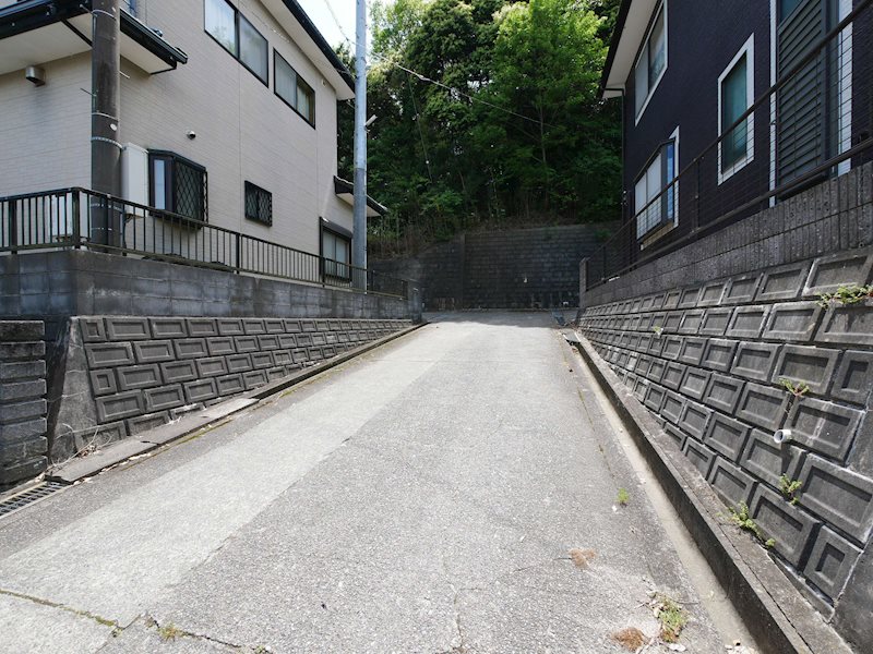 砂沢町字空窪７２７番２７ 現地写真（前面道路含む現地写真）