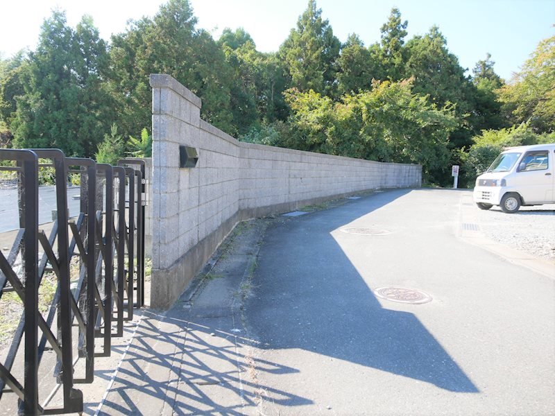 中成沢町４丁目４６番１  現地写真（前面道路含む現地写真）