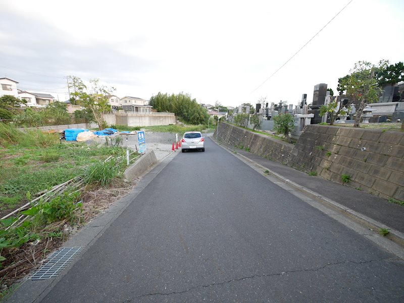 久慈町２丁目３０３７番２  現地写真（前面道路含む現地写真）