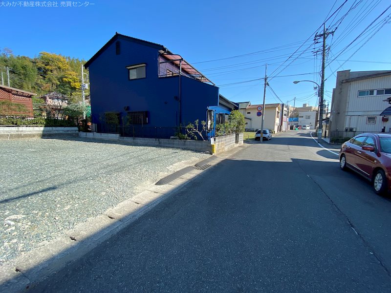 久慈町３丁目１２６７番１  現地写真（前面道路含む現地写真）