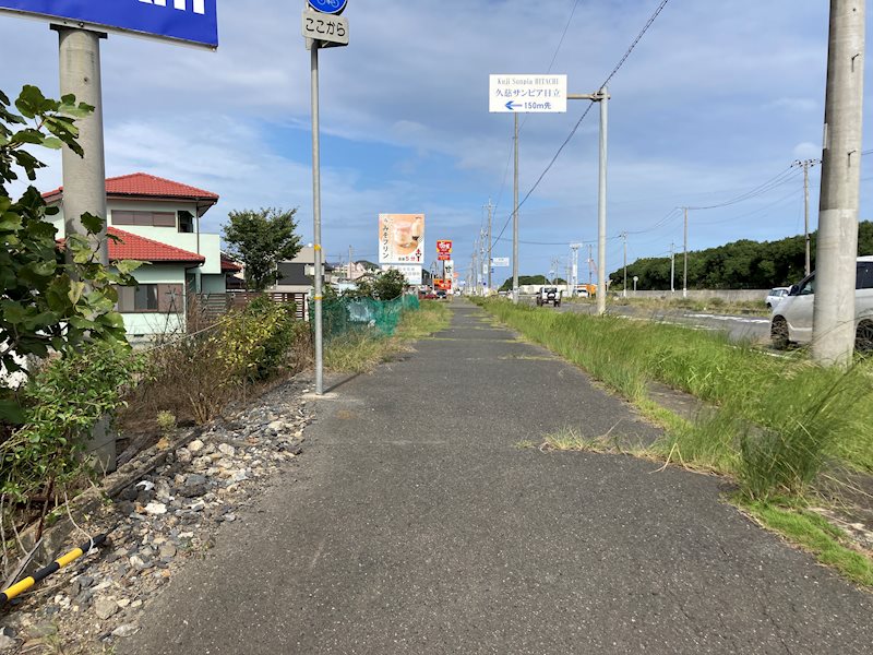 久慈町４丁目１３２番１７  現地写真（前面道路含む現地写真）