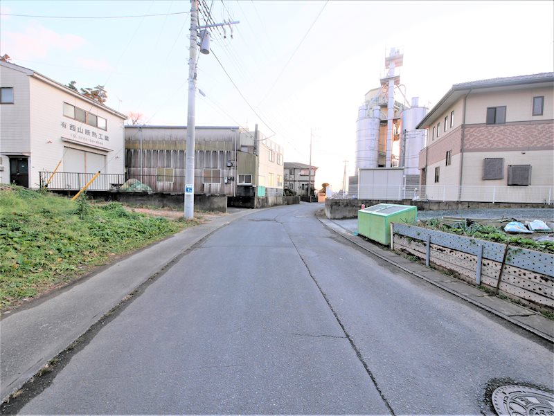 久慈町４丁目５８４０番・５８４１番  現地写真（前面道路含む現地写真）