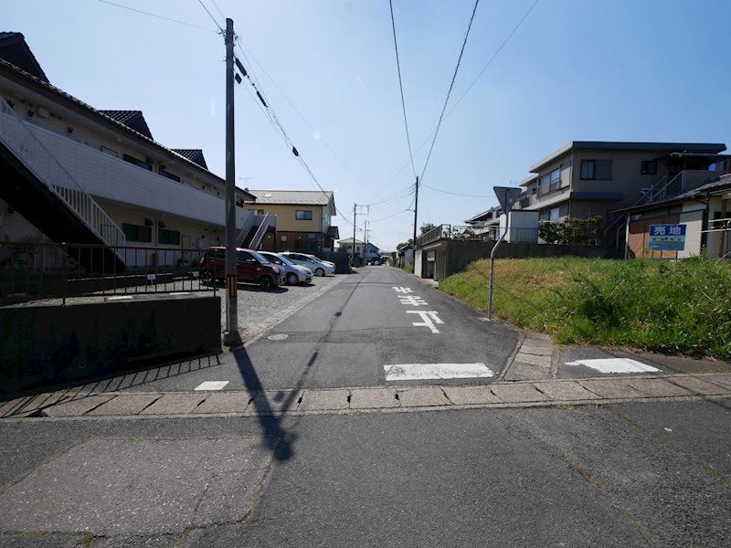 久慈町６丁目１３４番  現地写真（前面道路含む現地写真）