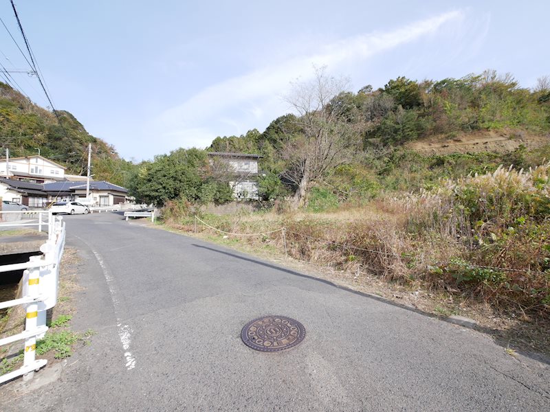 南高野町３丁目４００番１  現地写真（前面道路含む現地写真）