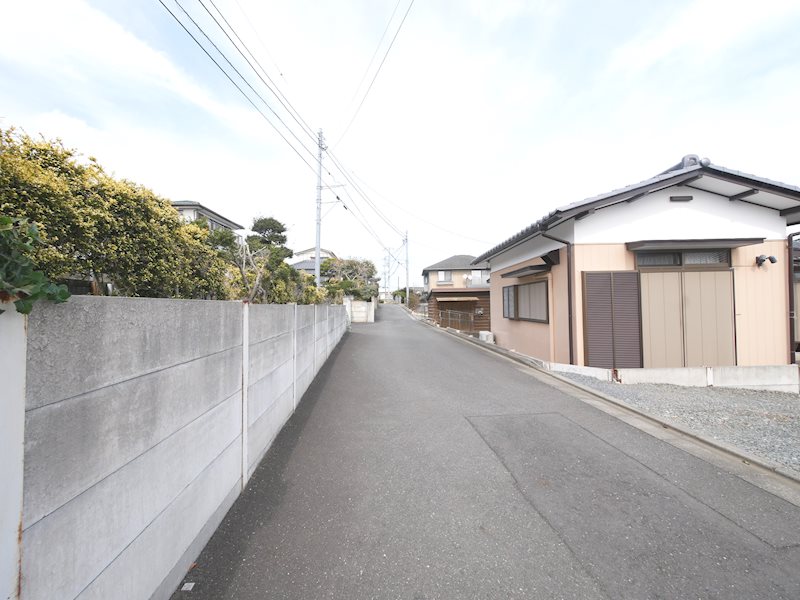 東成沢町３丁目２１４番１  現地写真（前面道路含む現地写真）