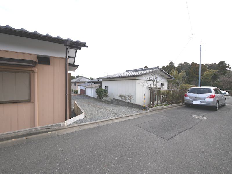 東成沢町３丁目２１４番１  現地写真（前面道路含む現地写真）
