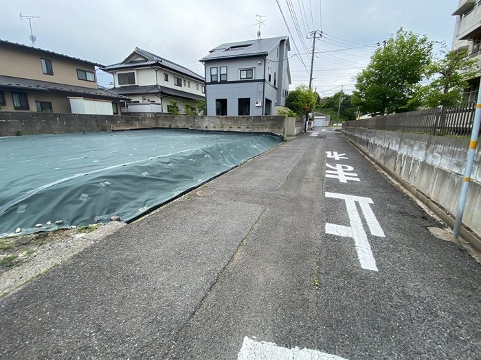 相田町３丁目３８０８番４３  現地写真（前面道路含む現地写真）