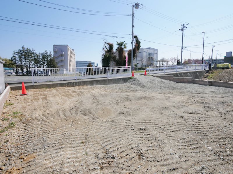 高鈴町２丁目８３番４  現地写真