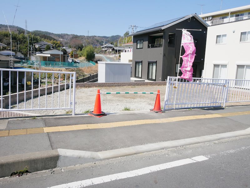 高鈴町２丁目８３番４  現地写真