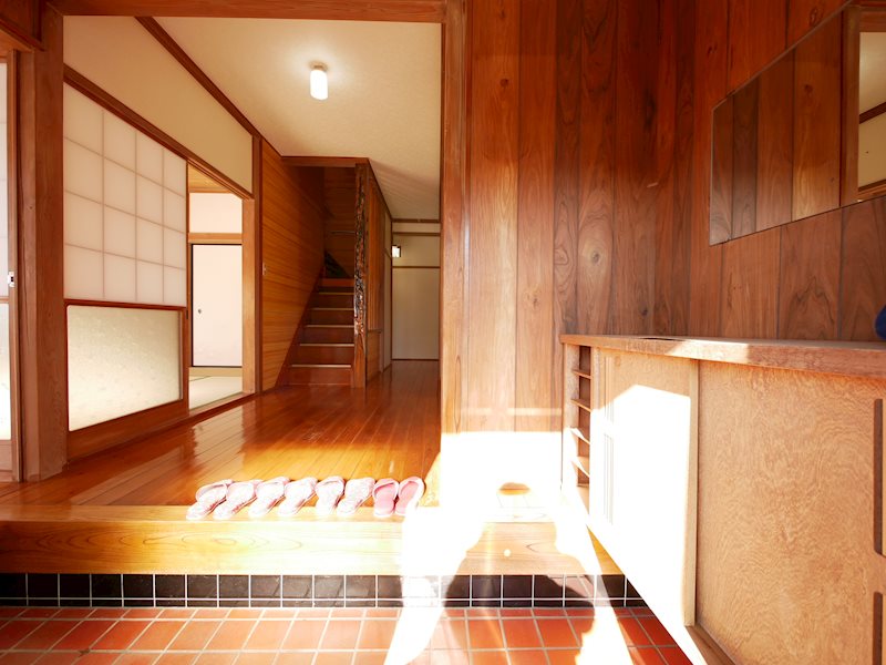 川尻町２丁目２５７７番２０５  現地写真（玄関）