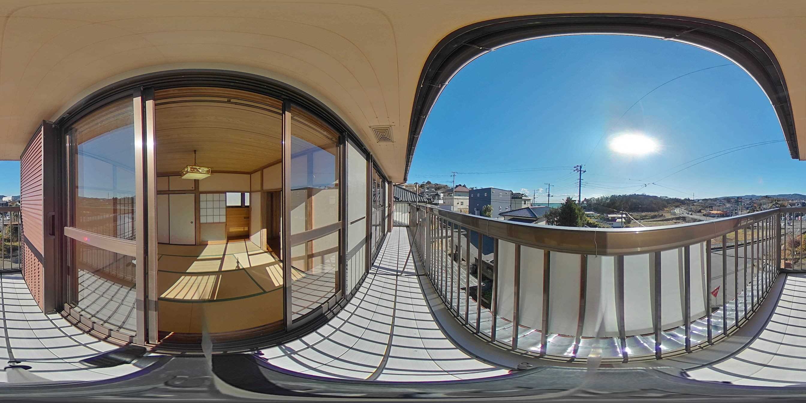 川尻町２丁目２５７７番２０５  現地写真（バルコニー）