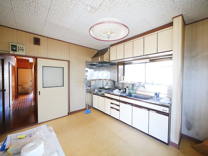 西成沢町４丁目２１５番  内観写真（キッチン）