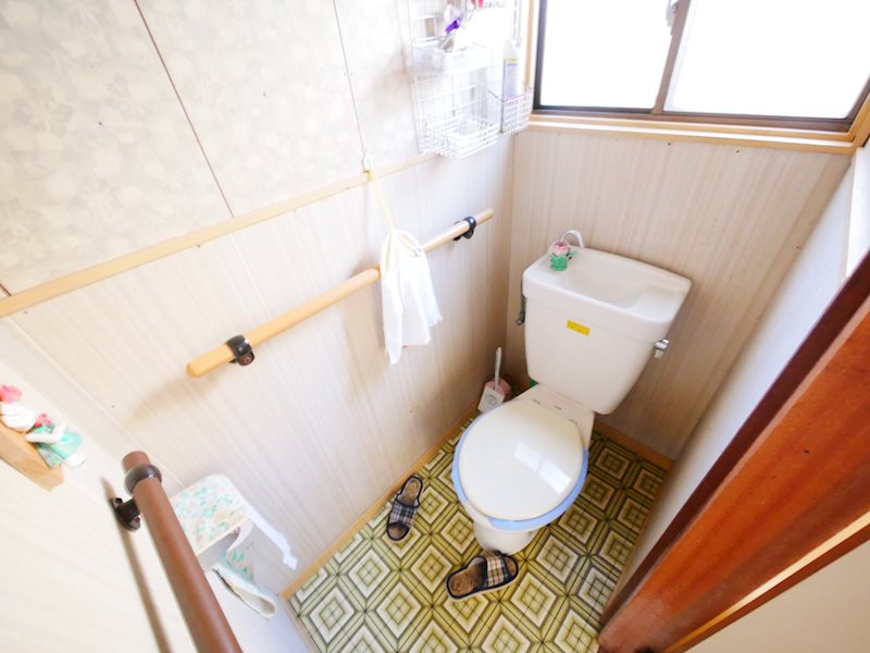 西成沢町４丁目２１５番  内観写真（トイレ）