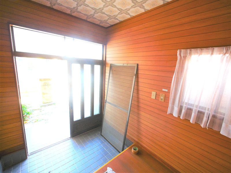 西成沢町４丁目２１５番  現地写真（玄関）