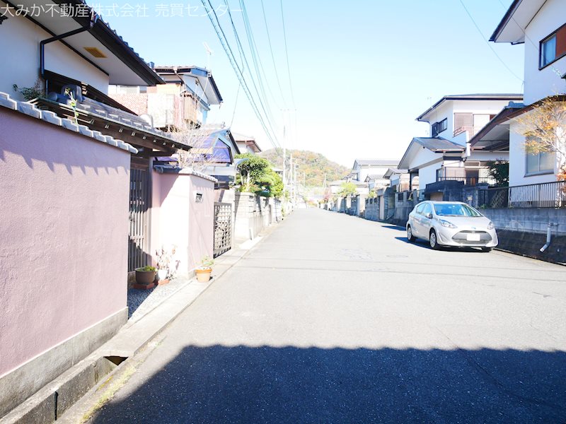 西成沢町４丁目３０７番他  現地写真（前面道路含む現地写真）