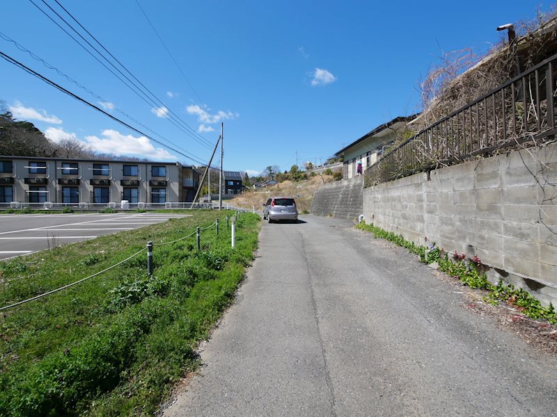 中成沢町１丁目２９９番 現地写真（前面道路含む現地写真）