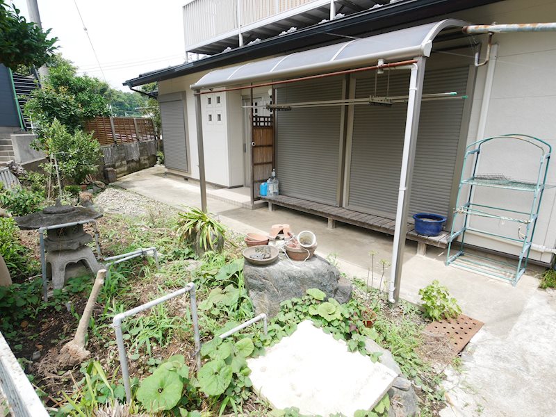 東成沢町２丁目１５４番 現地写真（庭）