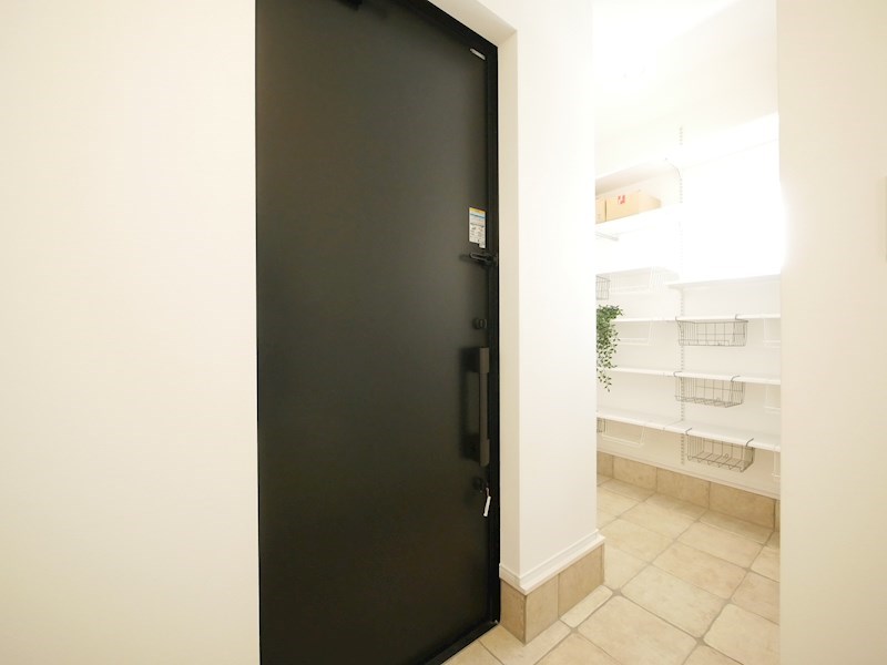 多賀町２丁目　新築建売 現地写真（玄関）