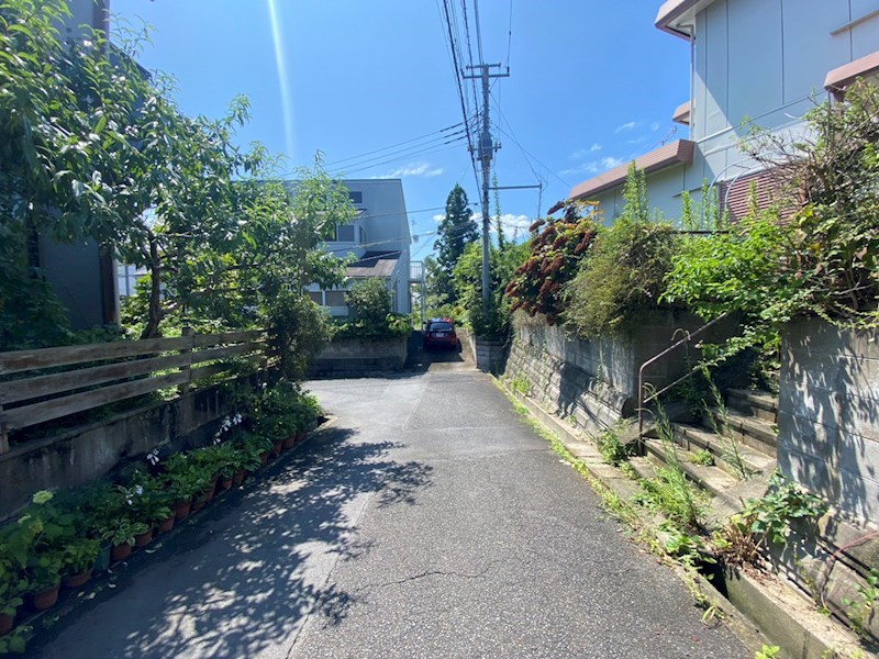 西成沢町４丁目２９６番 現地写真（前面道路含む現地写真）