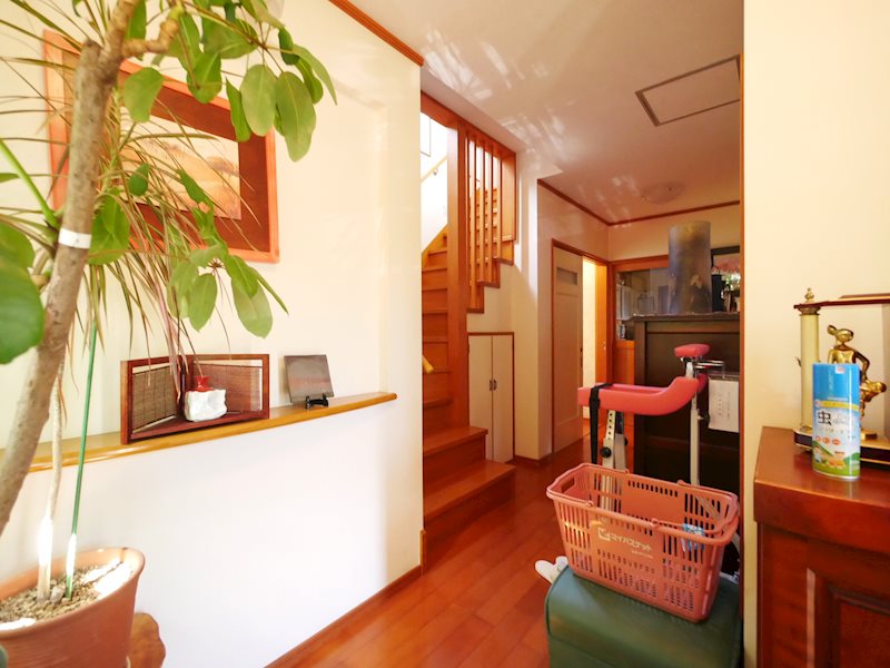 かみあい町２丁目３１５０番２４ 現地写真（玄関）