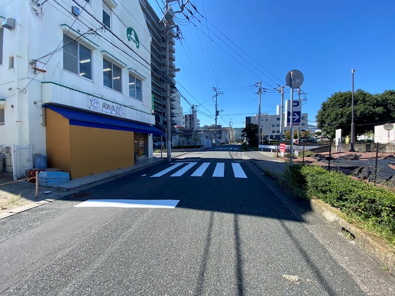 神峰町１丁目９７番 現地写真（前面道路含む現地写真）