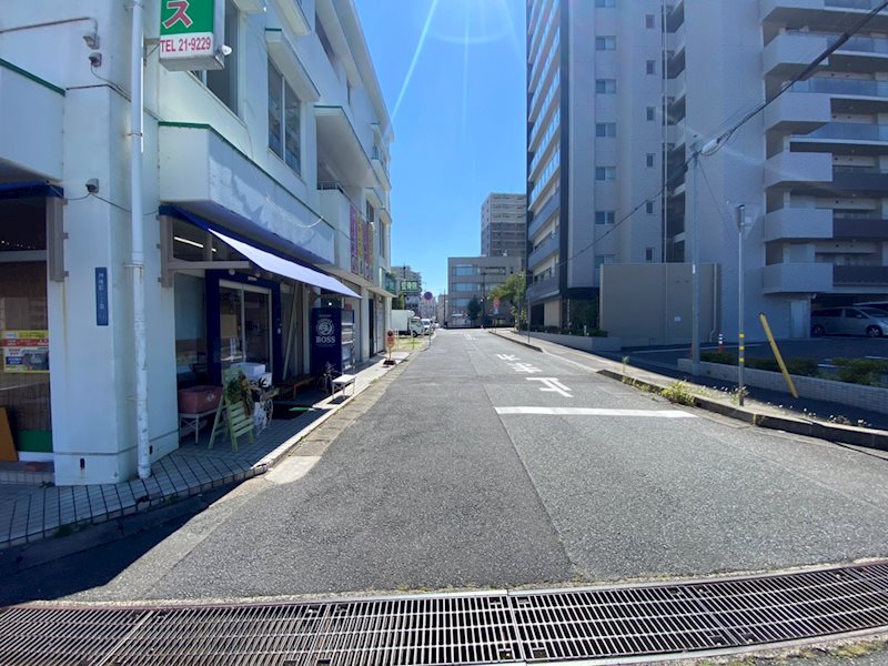 神峰町１丁目９６番１、９７番 現地写真（前面道路含む現地写真）