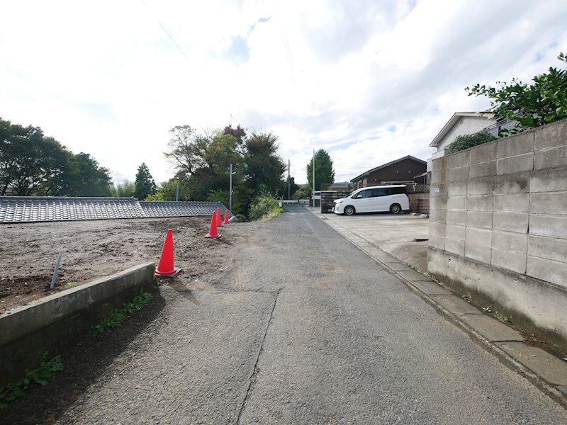 神峰町３丁目２番 現地写真（前面道路含む現地写真）
