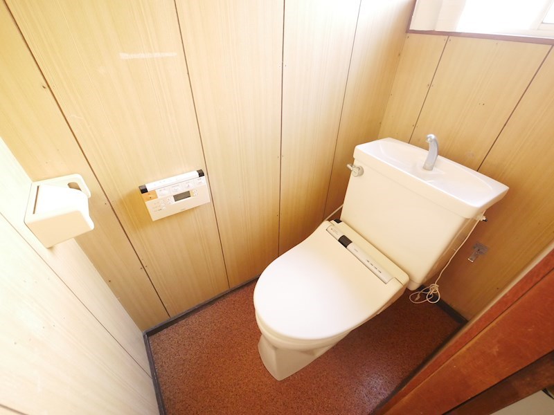 西成沢町４丁目１９０番 内観写真（トイレ）