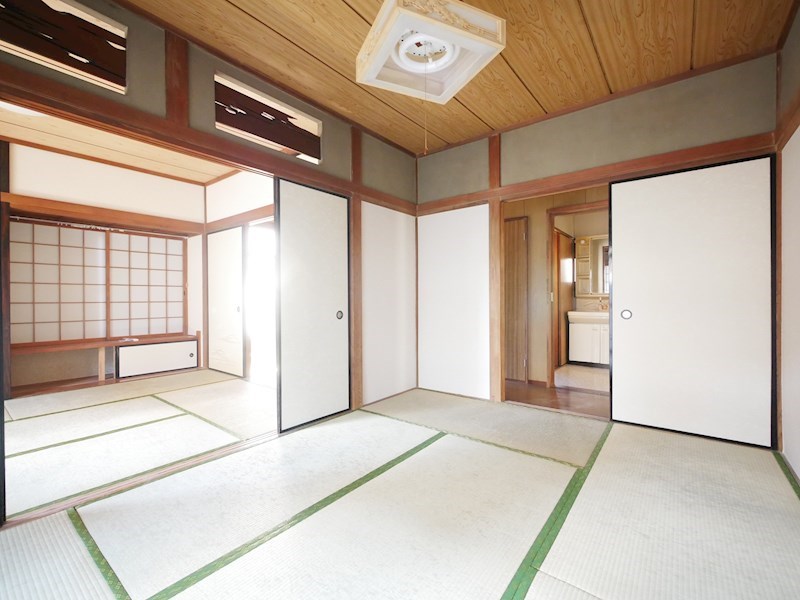 西成沢町４丁目１９０番 内観写真（リビング以外の居室）