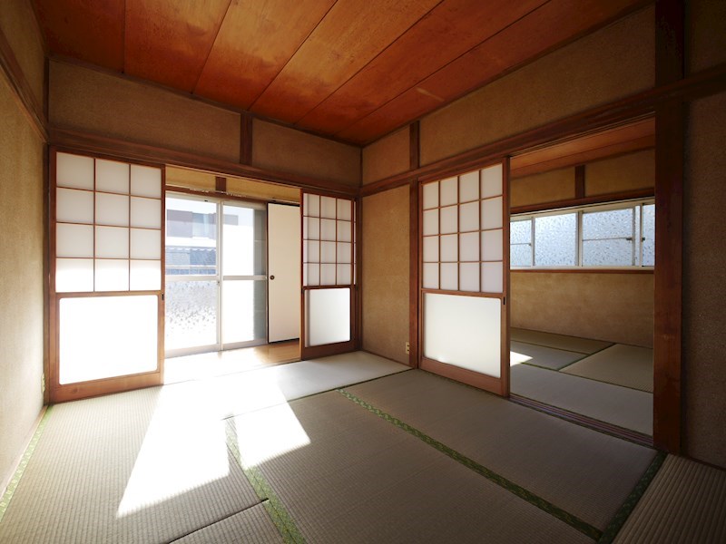 西成沢町４丁目１９０番 内観写真（リビング以外の居室）