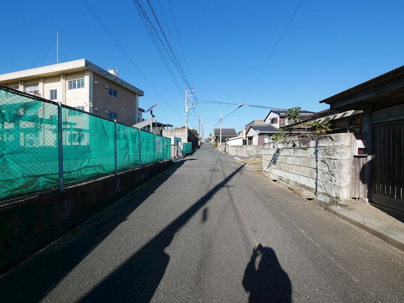 久慈町６丁目５８１３番 現地写真（前面道路含む現地写真）