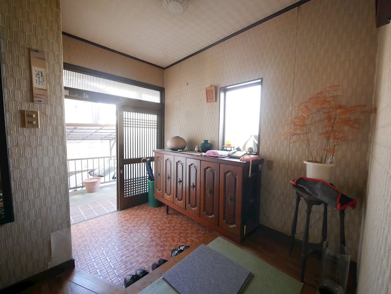 相田町３丁目３７１９番４８ 現地写真（玄関）