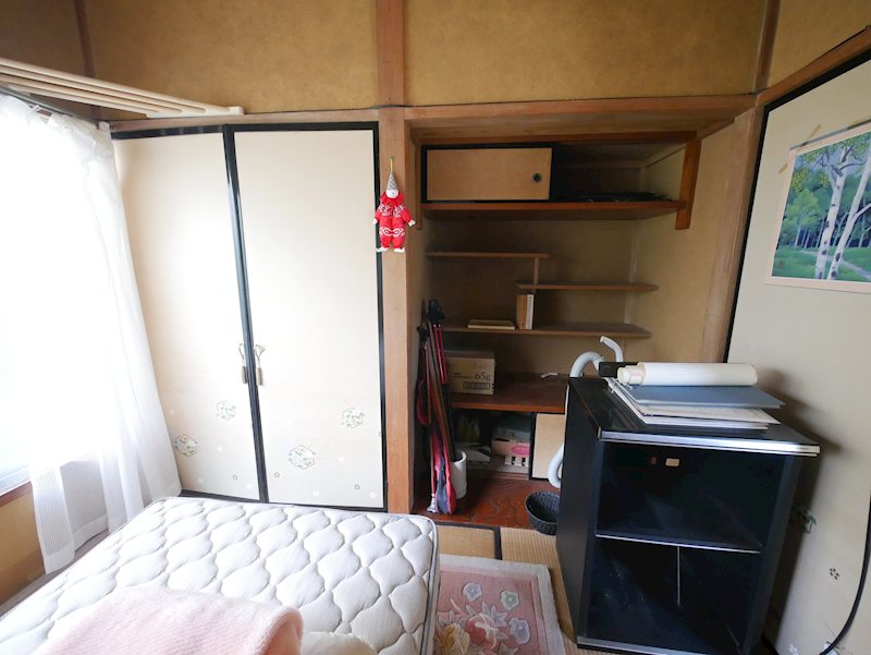 相田町３丁目３７１９番４８ 内観写真（収納）