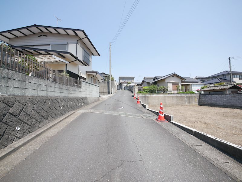 中成沢町４丁目２０７番１ 現地写真（前面道路含む現地写真）
