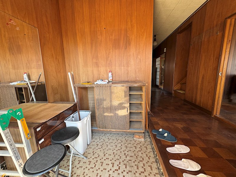 西成沢町２丁目３８７番 現地写真（玄関）