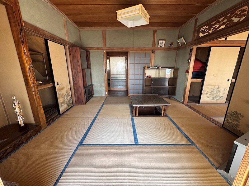西成沢町２丁目３８７番 内観写真（リビング以外の居室）