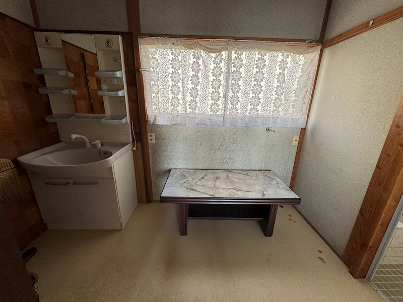 西成沢町２丁目３８７番 内観写真（洗面台・洗面所）
