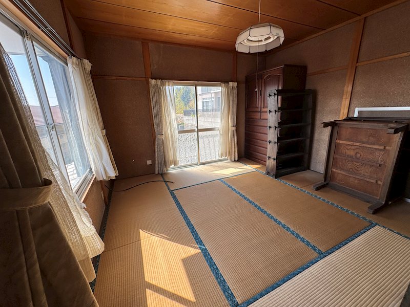 西成沢町２丁目３８７番 内観写真（リビング以外の居室）