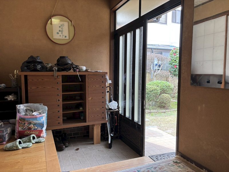 大久保町１丁目３９番１、６ 現地写真（玄関）