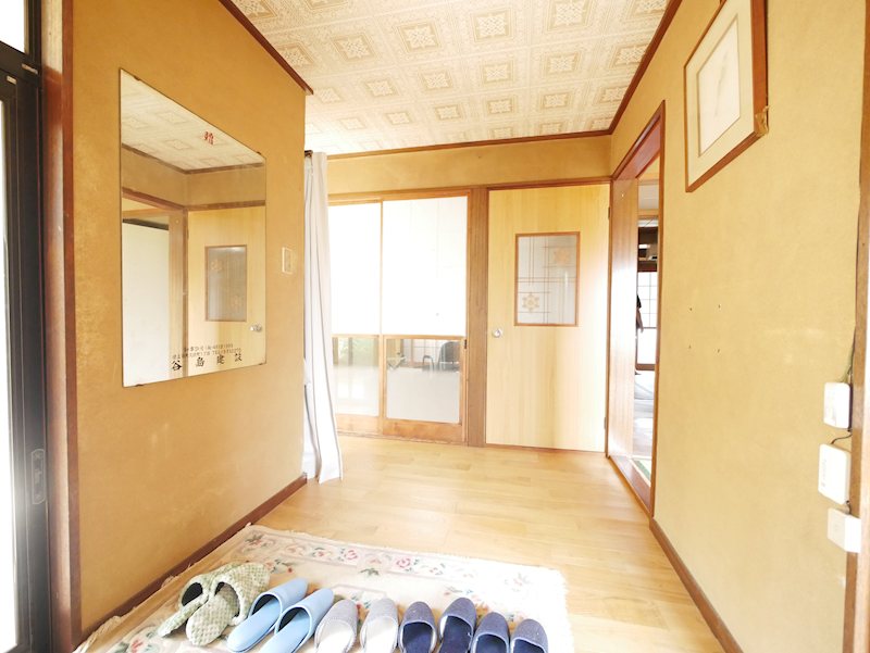 大久保町１丁目３９番１、６ 現地写真（玄関）