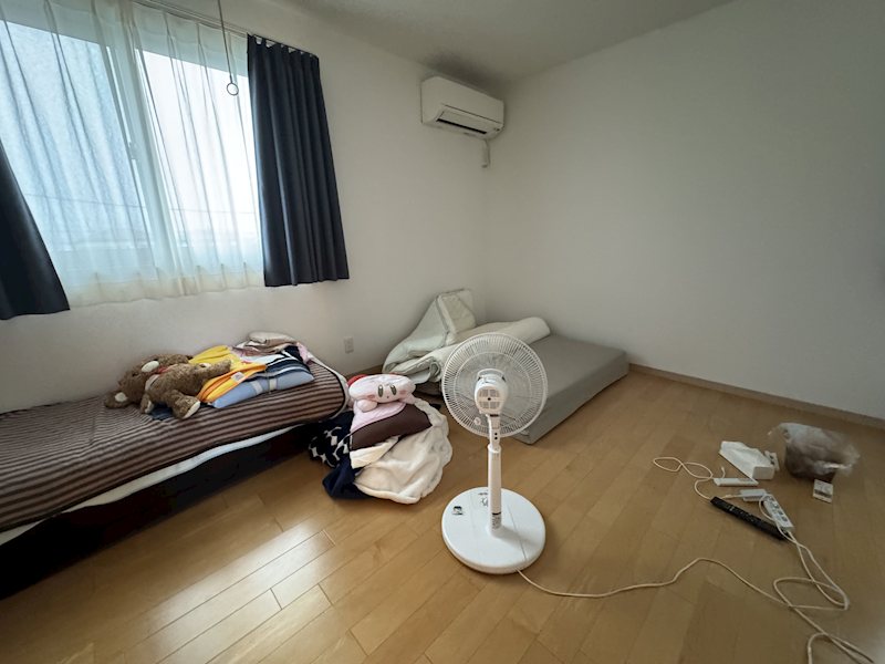 南高野町２丁目２９６番１ 内観写真（リビング以外の居室）
