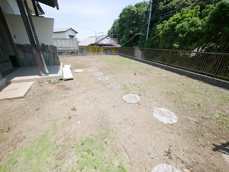 大みか町７丁目１４７番 現地写真（庭）