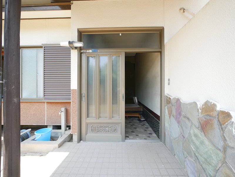 大みか町７丁目１４７番 現地写真（玄関）