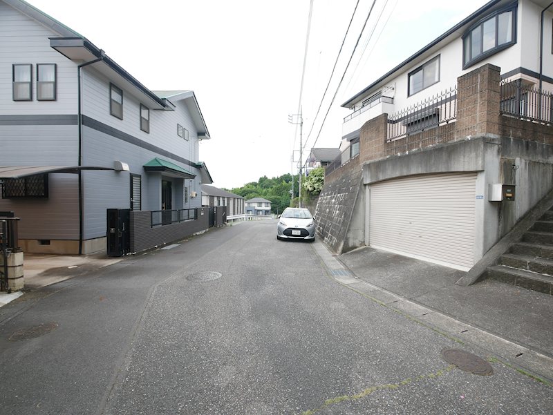 石名坂町１丁目２９４番６３ 現地写真（前面道路含む現地写真）