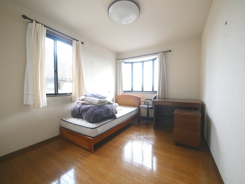 石名坂町１丁目２９４番６３ 内観写真（リビング以外の居室）