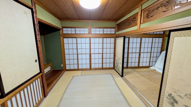 中丸町１丁目343番 内観写真（リビング以外の居室）