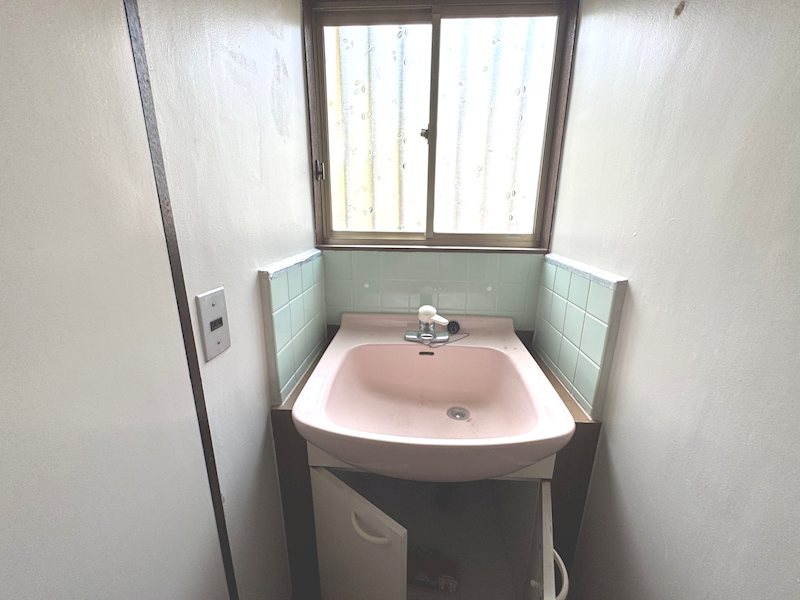 川尻町字切関１１２３番７０ 内観写真（洗面台・洗面所）