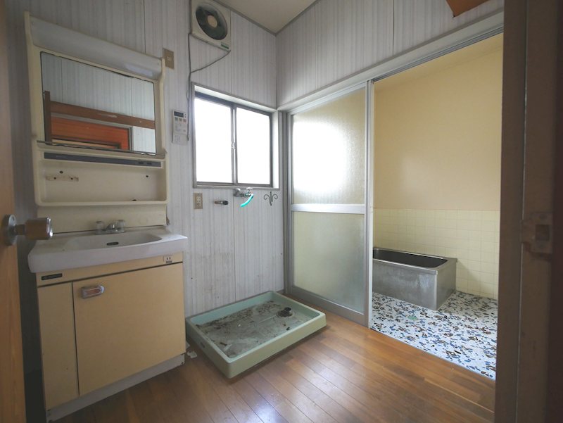 高鈴町５丁目３３６番 内観写真（洗面台・洗面所）